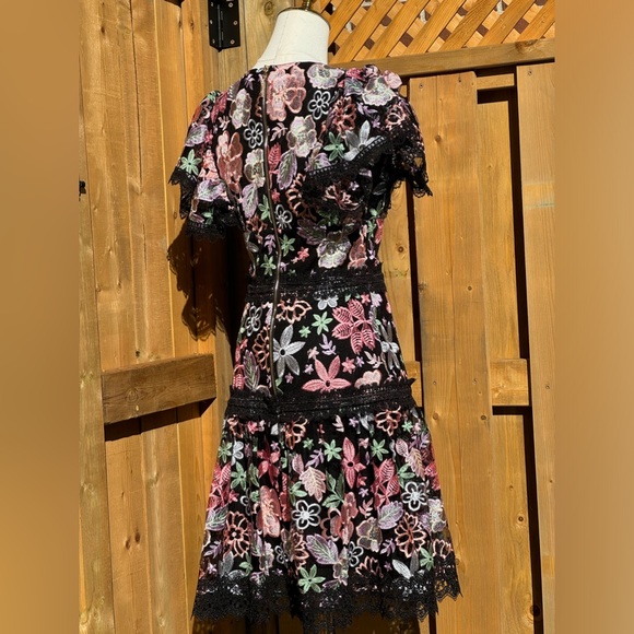 🆕 BRONX & BANCO 🧿NWOT Camille Floral Embroidered Tiered Midi Dress, Sz S / US4 - Picture 8 of 16